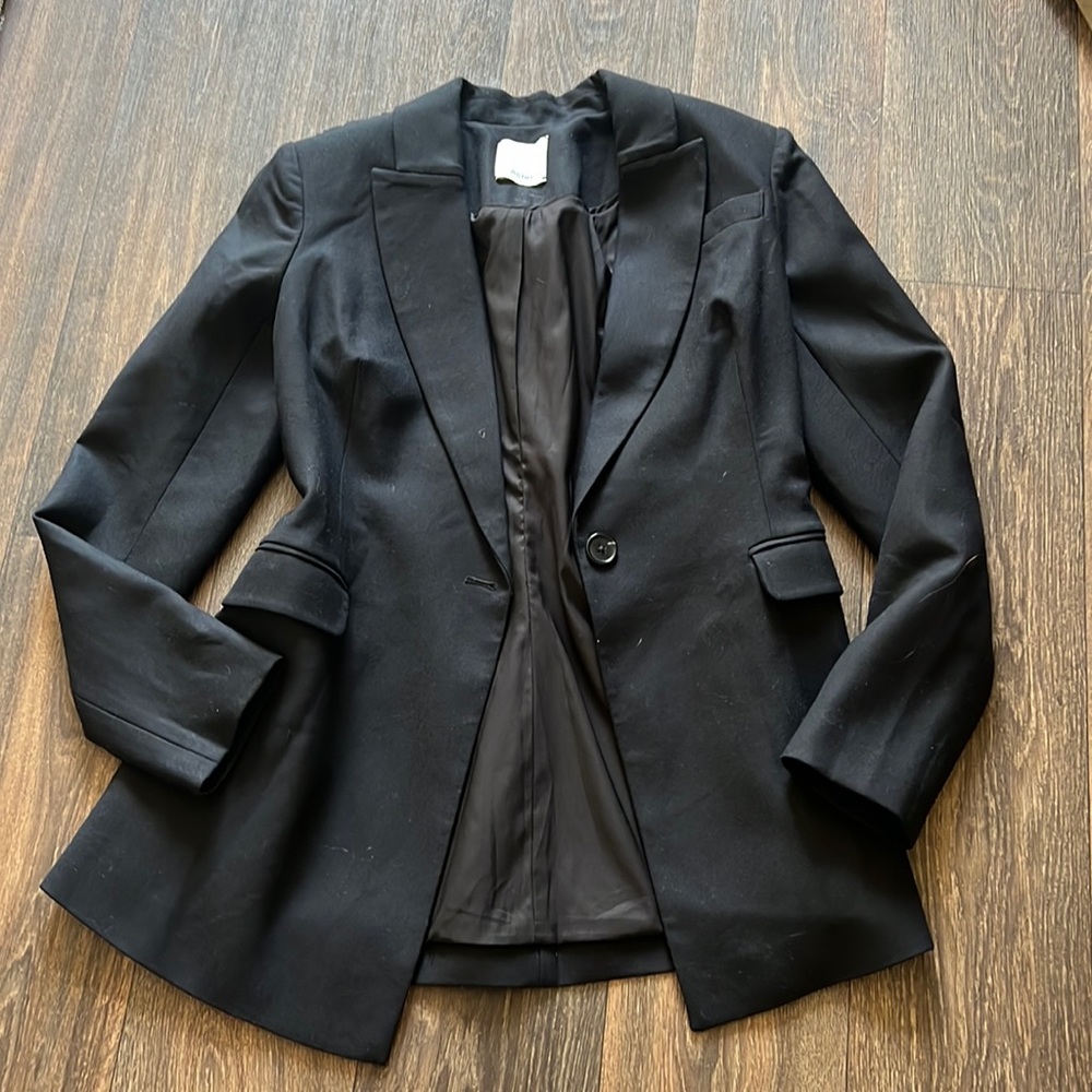 Alcer Black Blazer